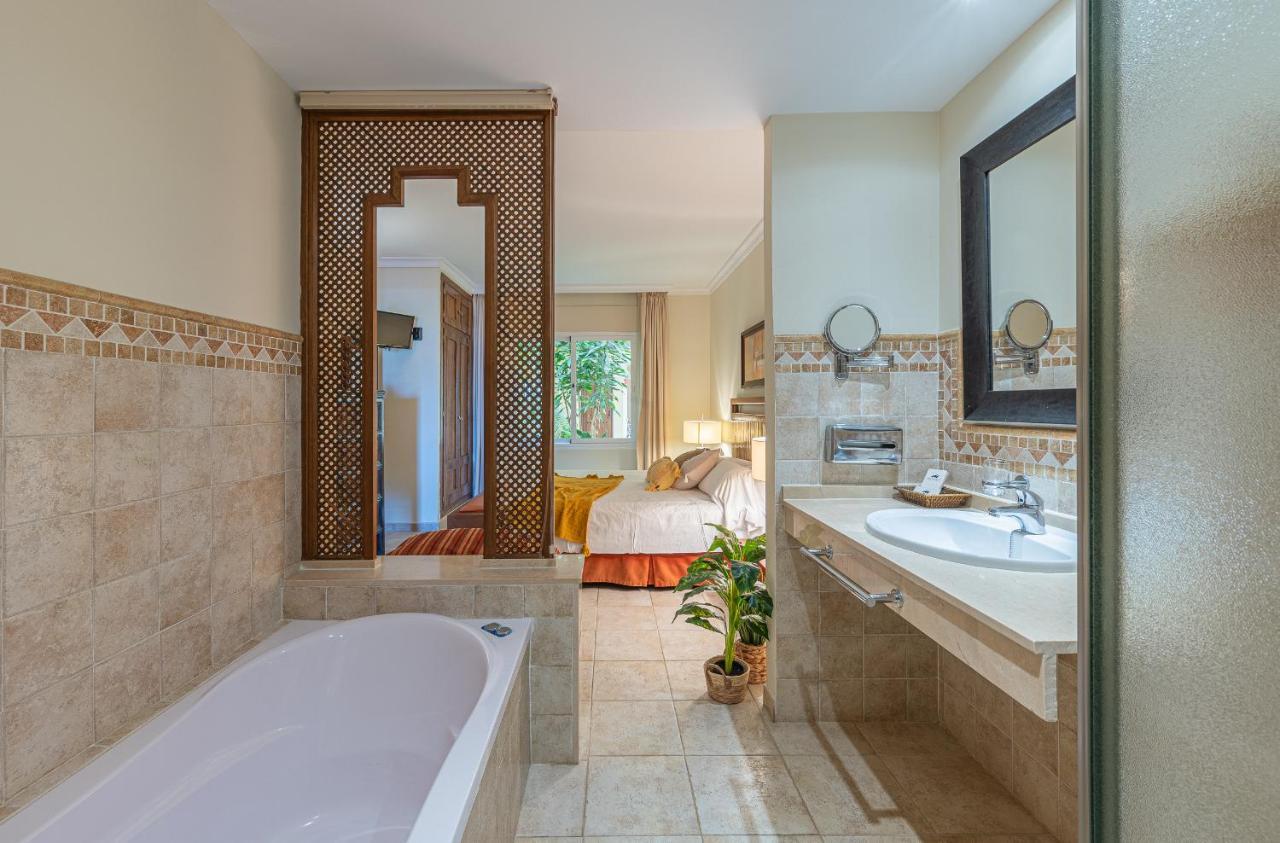 Mijas Costa, Apartment Near To Beach, Wyndham Малага Екстериор снимка